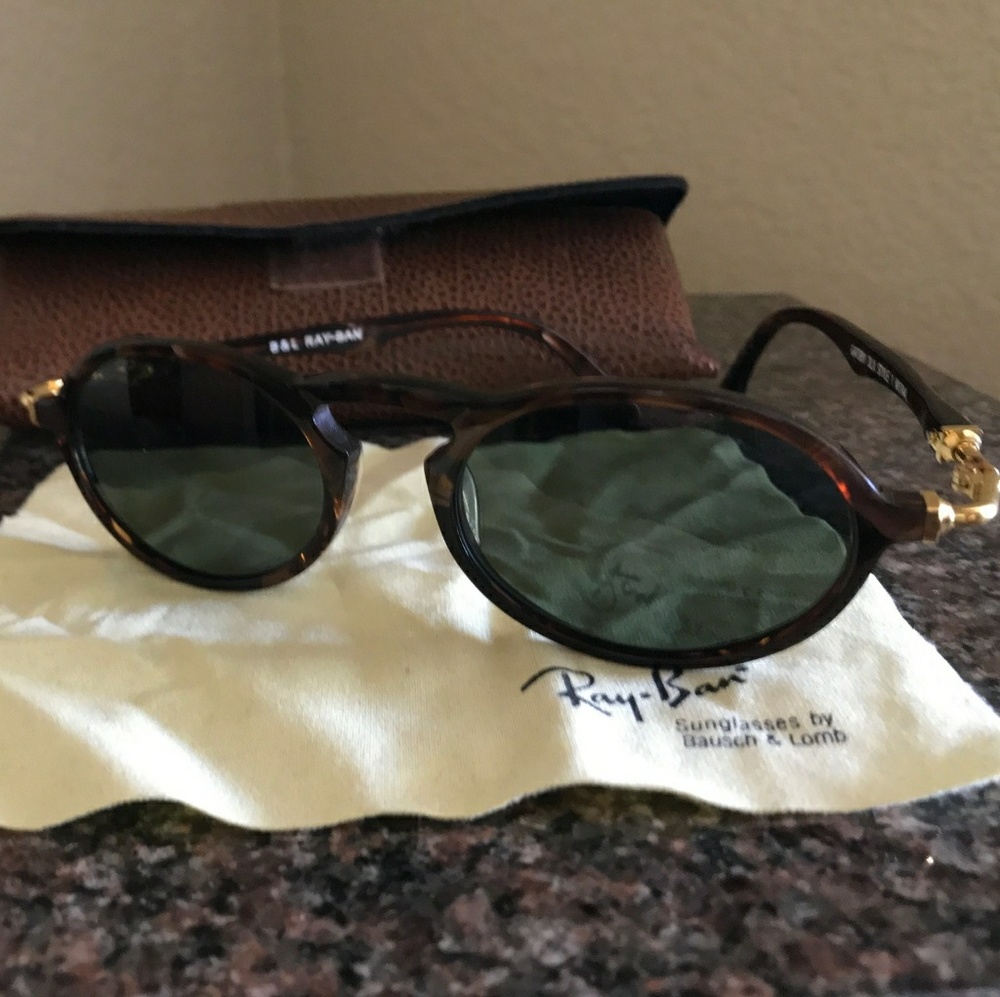 Ladies Vintage Ray bans